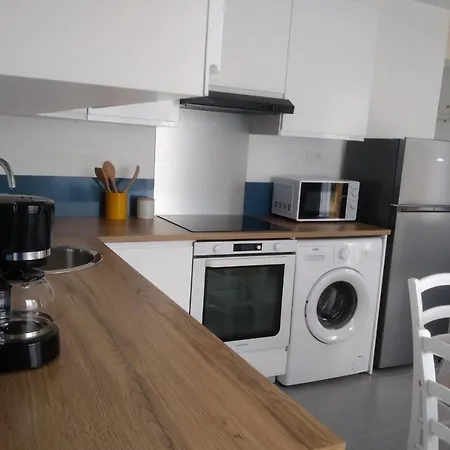شقة Nice Apt On The First Floor Opening On A Garden *